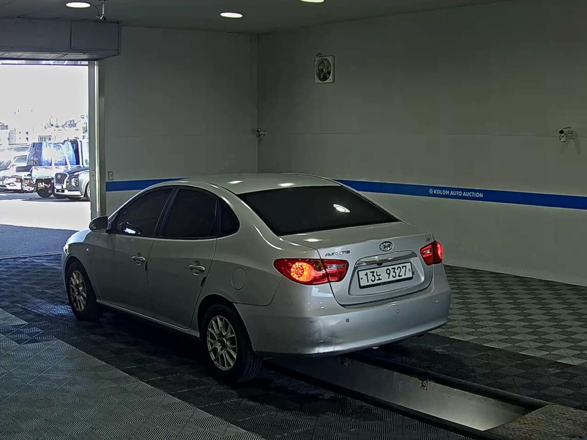 HYUNDAI AVANTE HD 1.6 VVT E16 DELUXE 2010 - zdjęcie 6