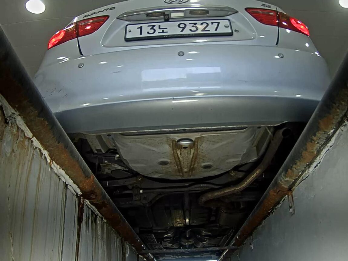 HYUNDAI AVANTE HD 1.6 VVT E16 DELUXE 2010 - zdjęcie 8