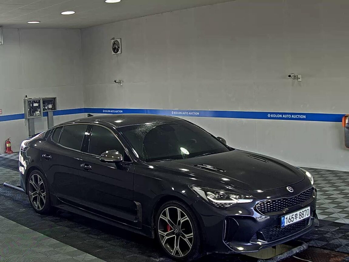 KIA STINGER 2.0 TURBO PLATINUM 2018 - zdjęcie 3