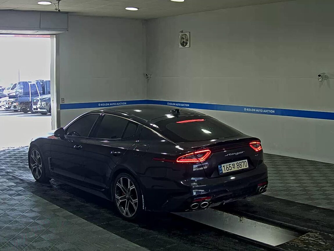 KIA STINGER 2.0 TURBO PLATINUM 2018 - zdjęcie 6