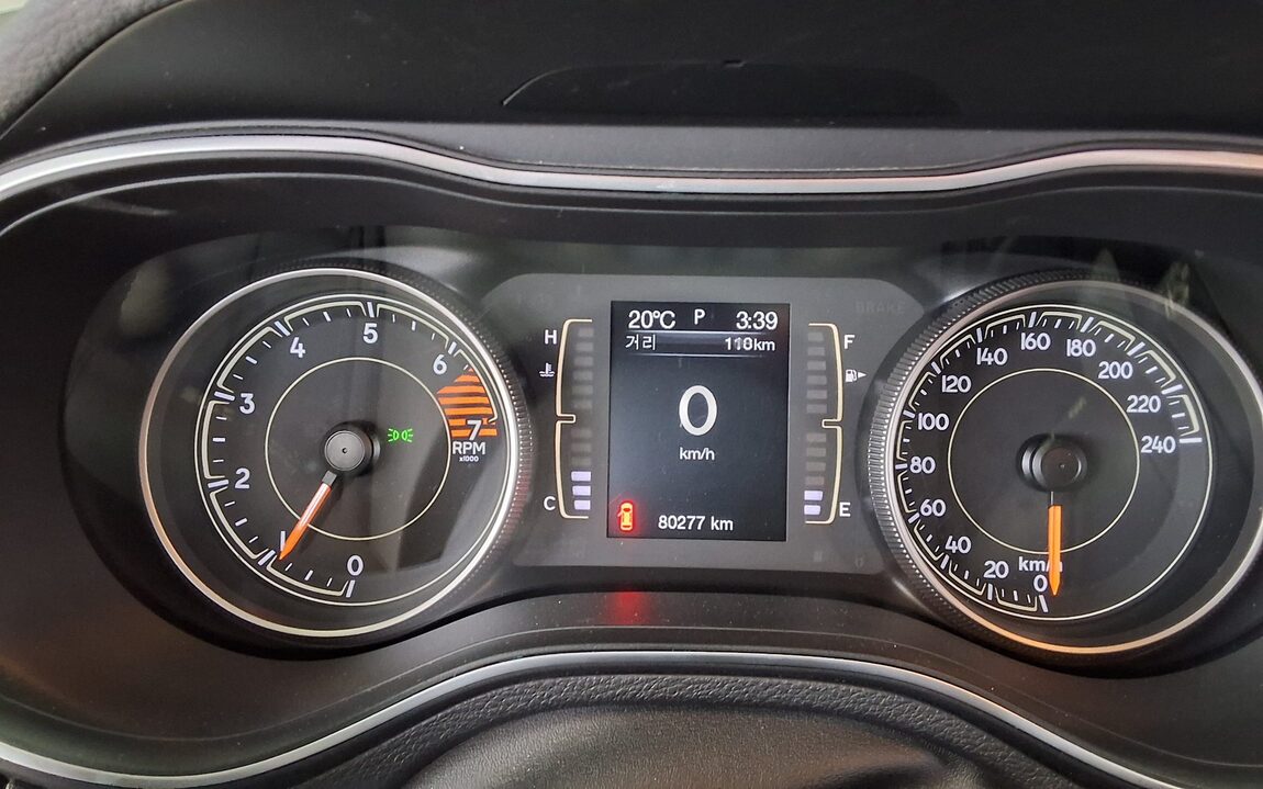 JEEP CHEROKEE (KL) 2.4 AWD LONGITUDE 2019 - zdjęcie 9