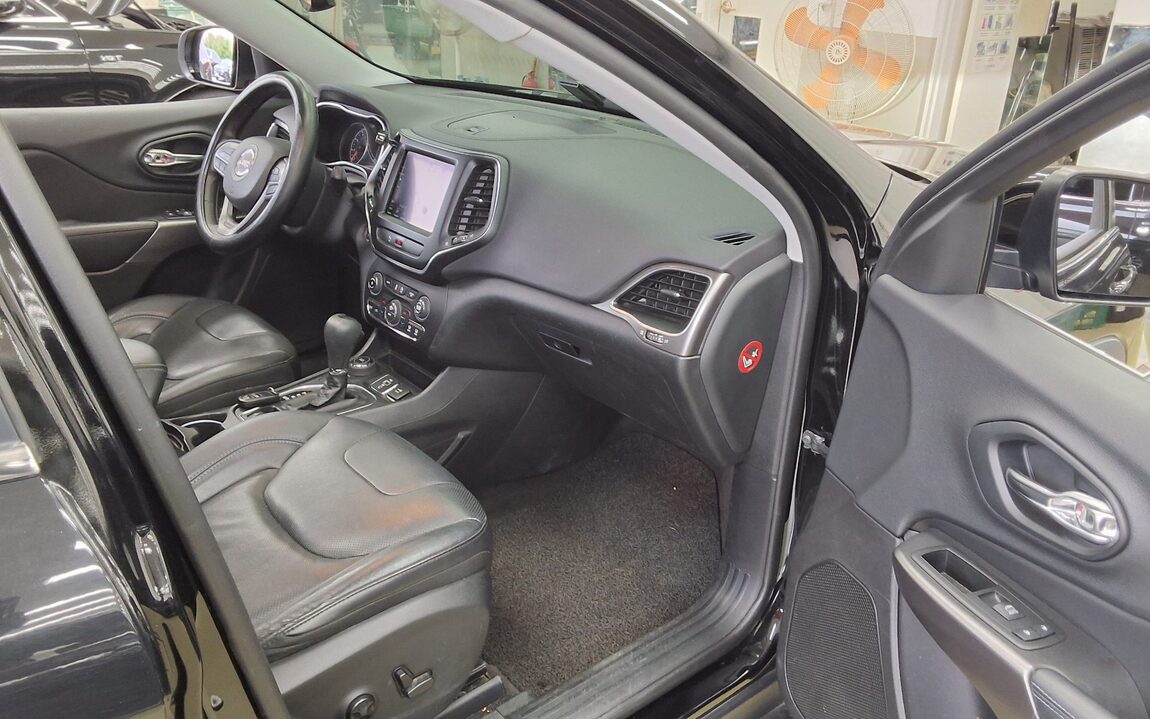 JEEP CHEROKEE (KL) 2.4 AWD LONGITUDE 2019 - zdjęcie 14