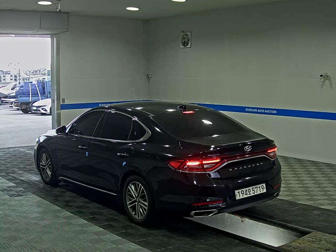 HYUNDAI GRANDEUR IG 2.2 DIESEL MODERN 2019 - zdjęcie 6