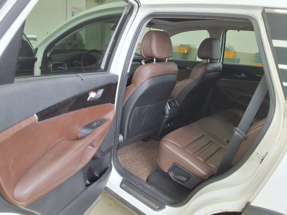 KIA ALL NEW SORENTO R2.2 4WD NOBLESSE SPECIAL 2015 - zdjęcie 12