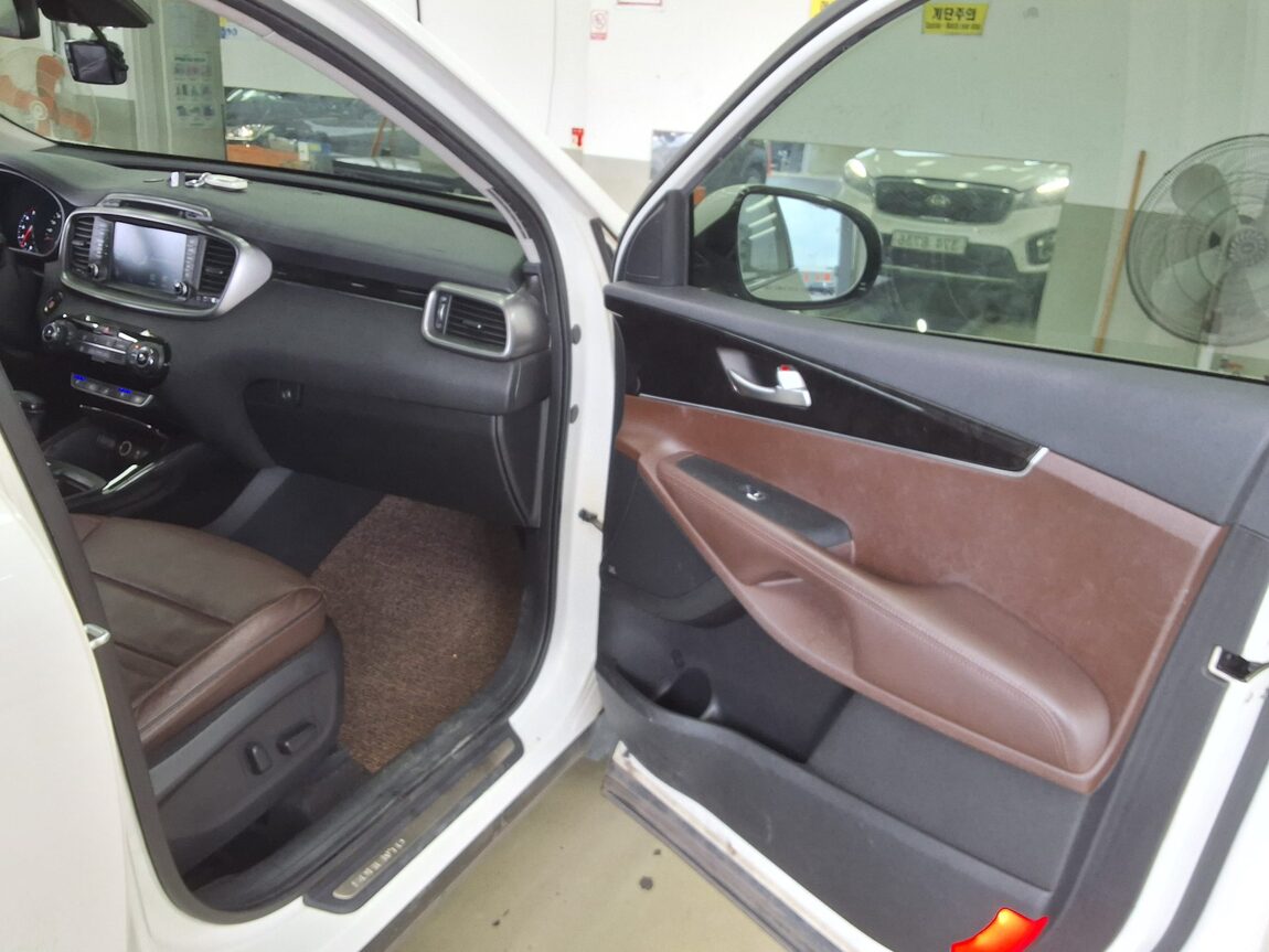 KIA ALL NEW SORENTO R2.2 4WD NOBLESSE SPECIAL 2015 - zdjęcie 14
