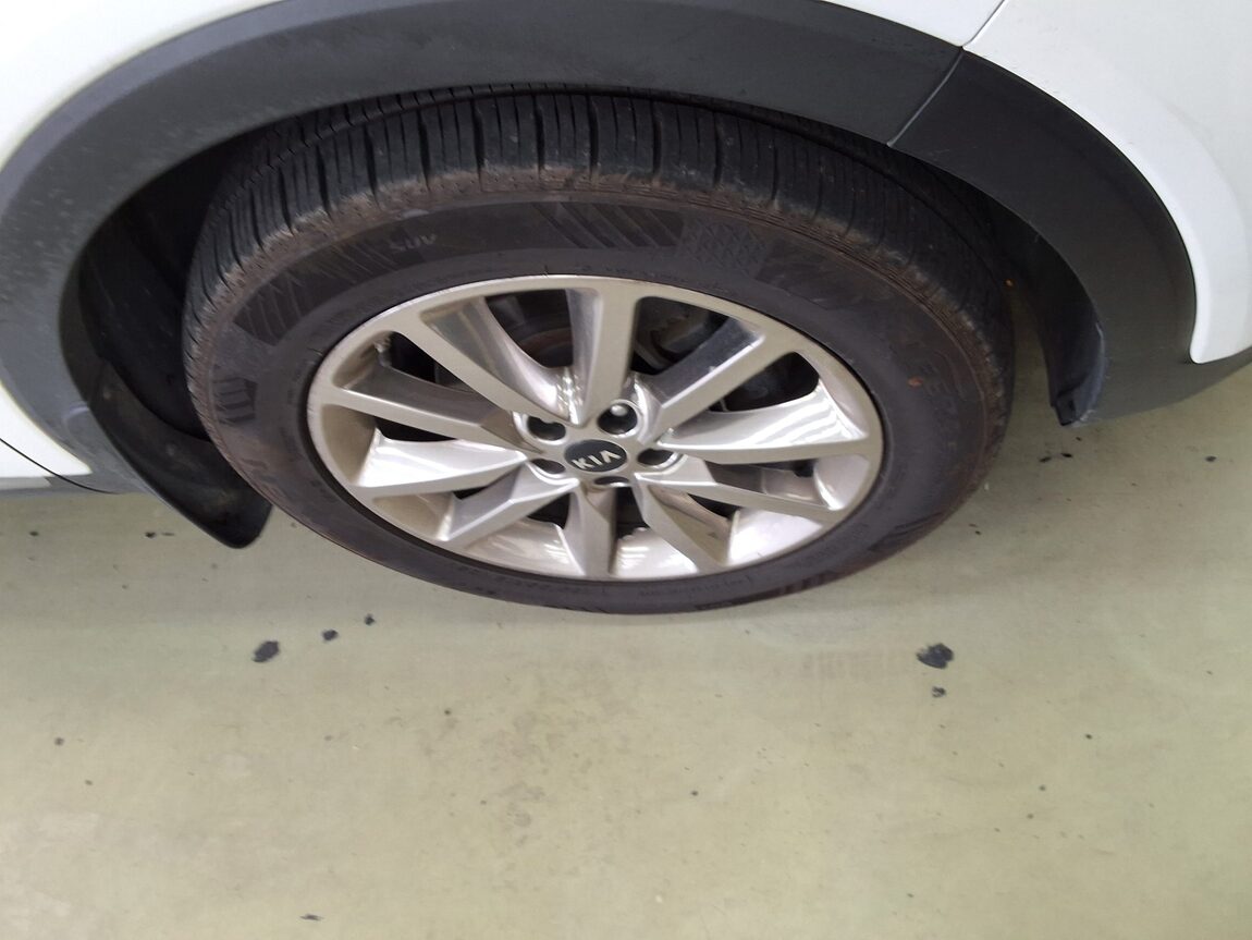 KIA ALL NEW SORENTO R2.2 4WD NOBLESSE SPECIAL 2015 - zdjęcie 24