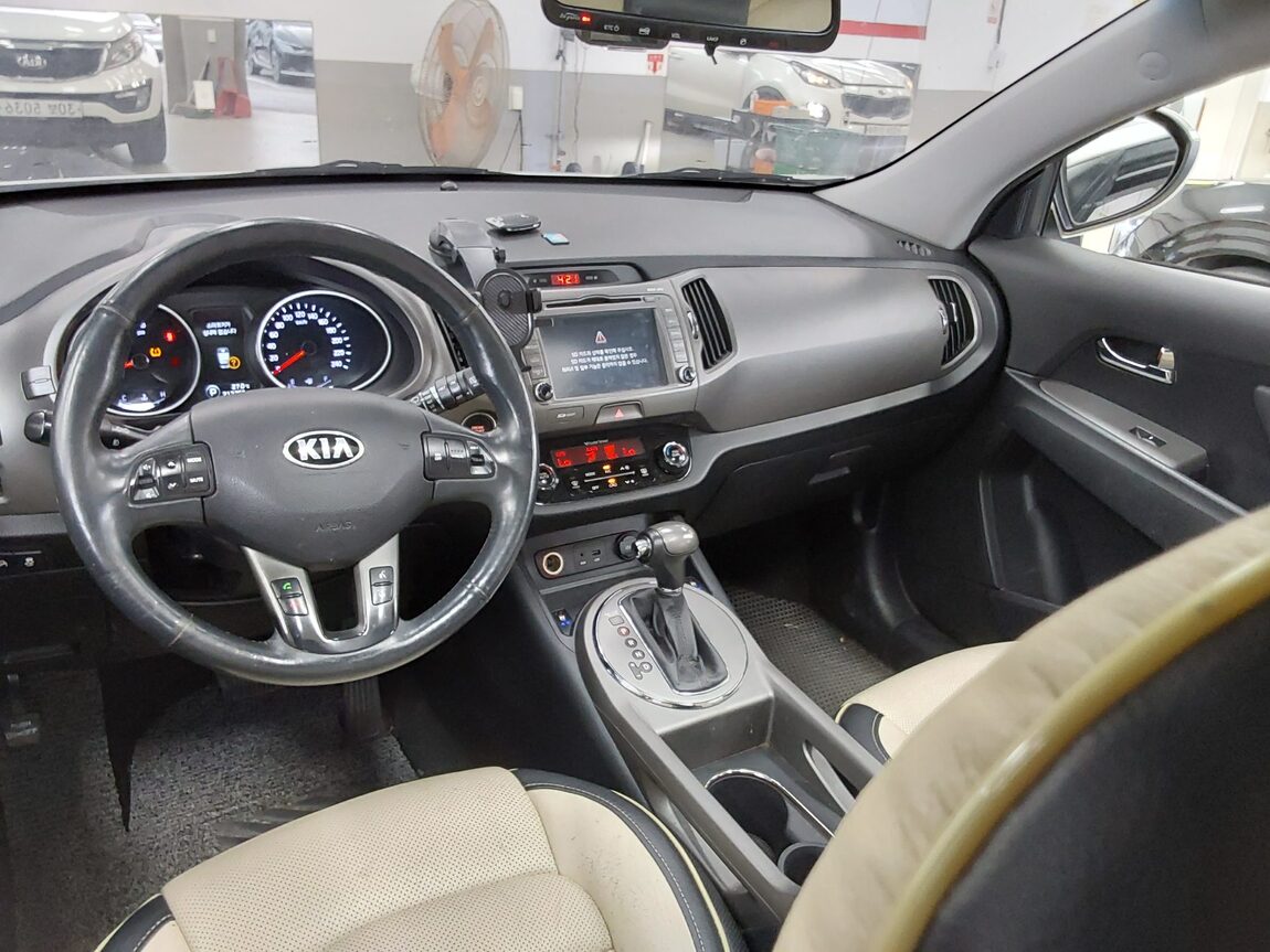 KIA THE NEW SPORTAGE R DIESEL R2.0 2WD NOBLESSE 2014 - zdjęcie 11