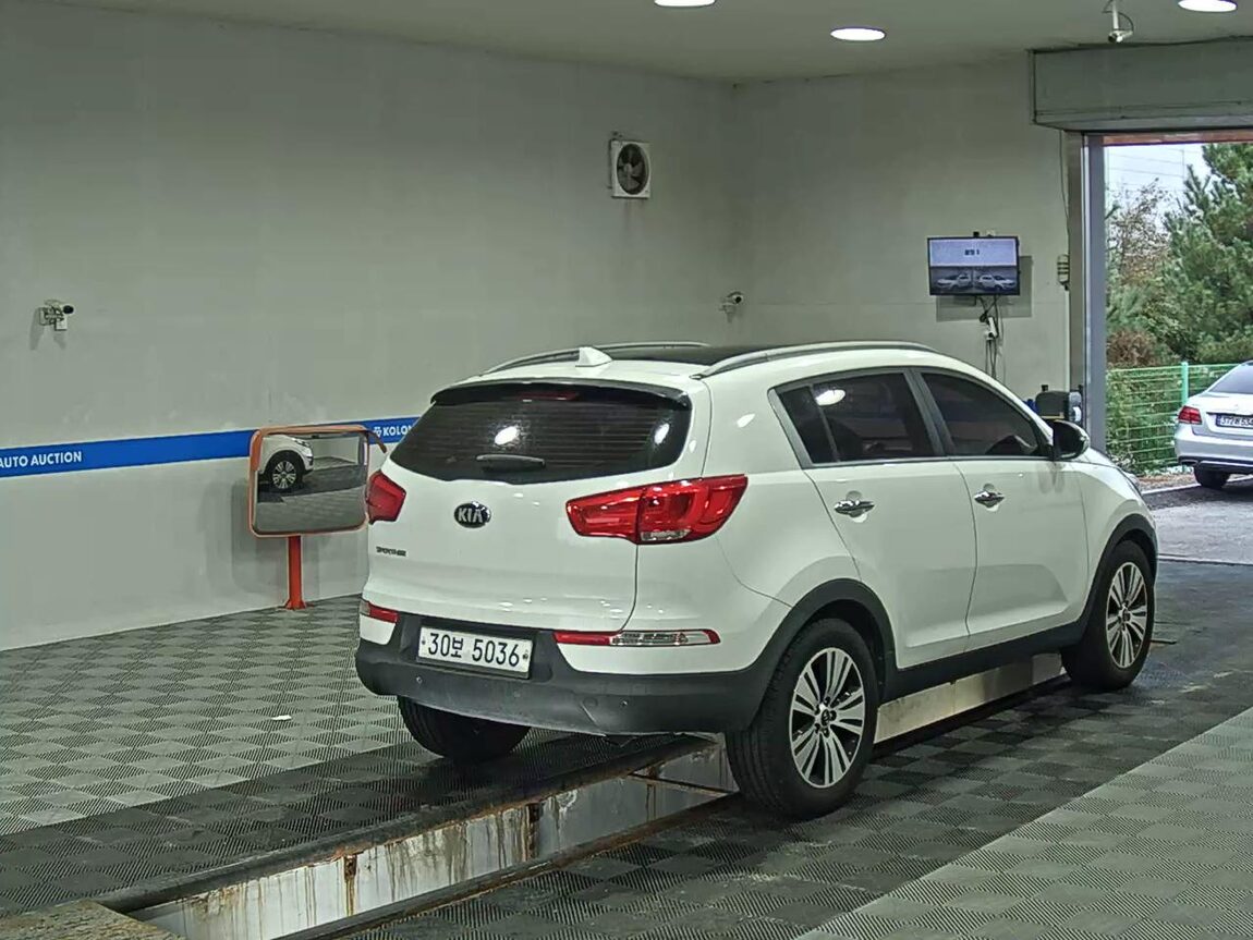 KIA THE NEW SPORTAGE R DIESEL R2.0 2WD NOBLESSE 2014 - zdjęcie 5