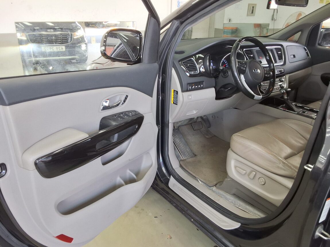 KIA THE NEW CARNIVAL 9-SEATER DIESEL NOBLESSE SPECIAL 2019 - zdjęcie 10