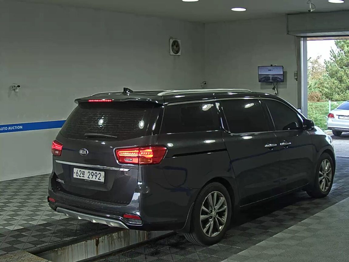 KIA THE NEW CARNIVAL 9-SEATER DIESEL NOBLESSE SPECIAL 2019 - zdjęcie 5