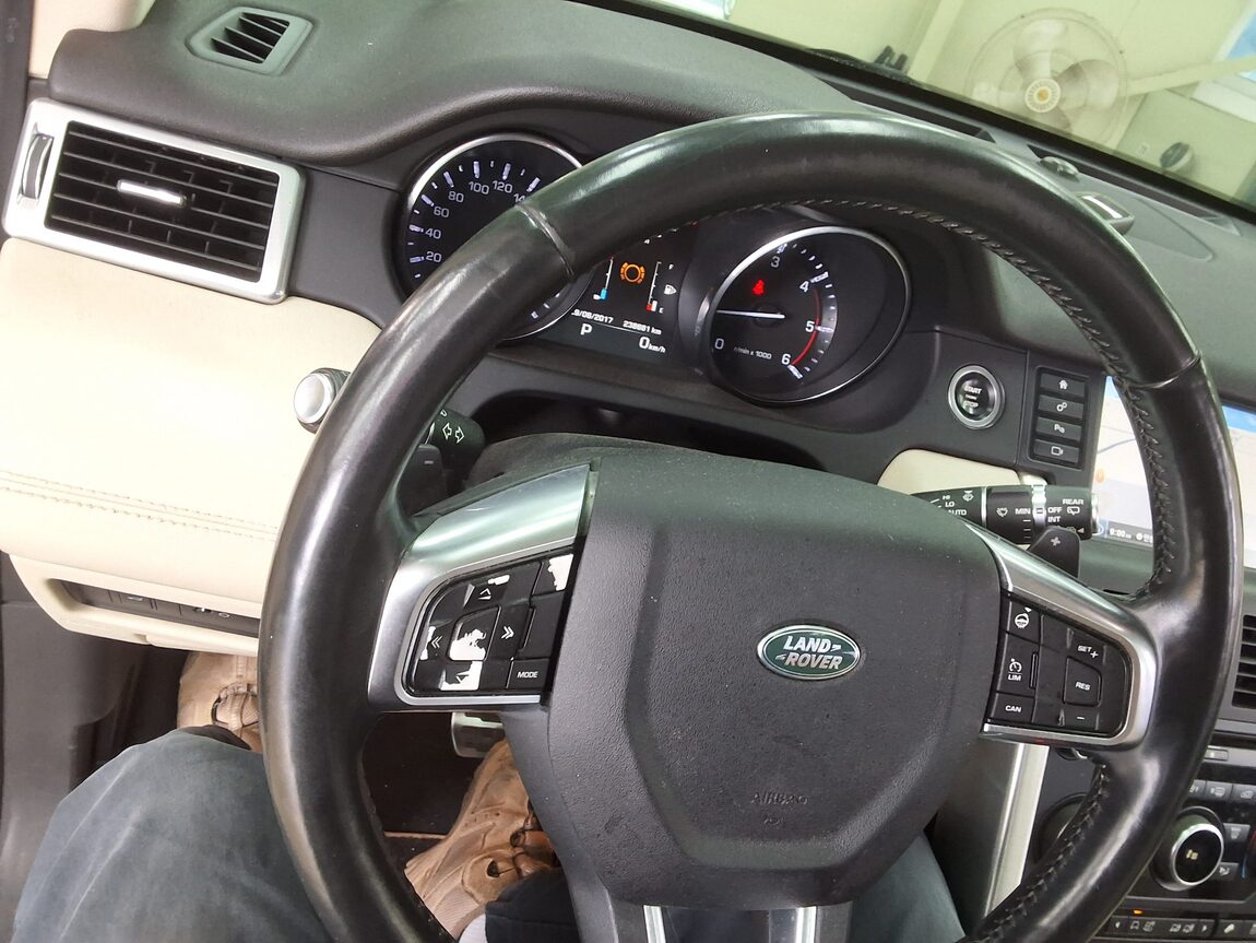LAND ROVER DISCOVERY SPORT 2.2 SD4 HSE LUXURY 2015 - zdjęcie 23
