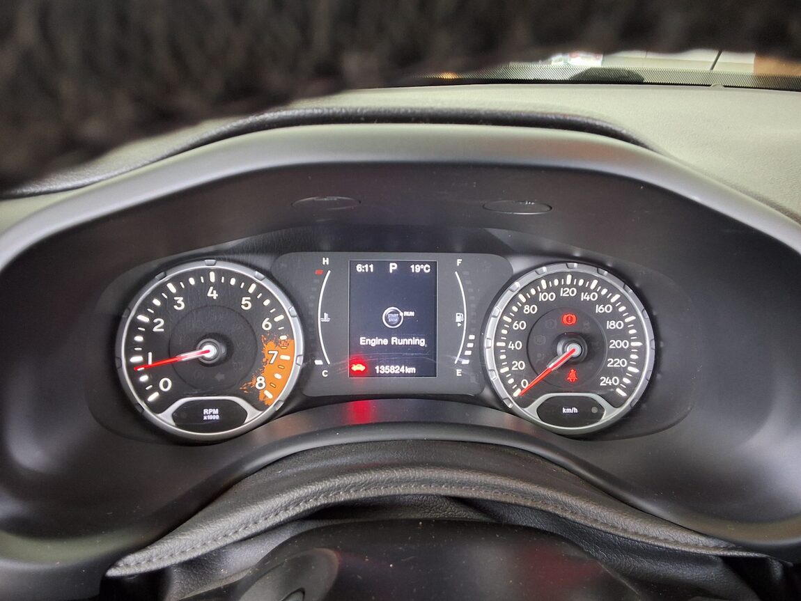 JEEP RENEGADE 2.0 DIESEL AWD LONGITUDE 2016 - zdjęcie 9