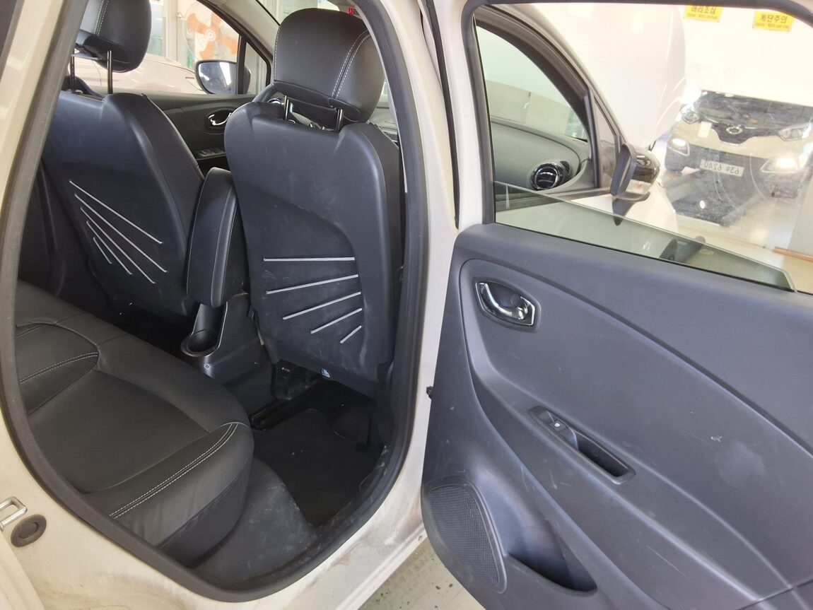 RENAULT (SAMSUNG) QM3 RE 2015 - zdjęcie 13
