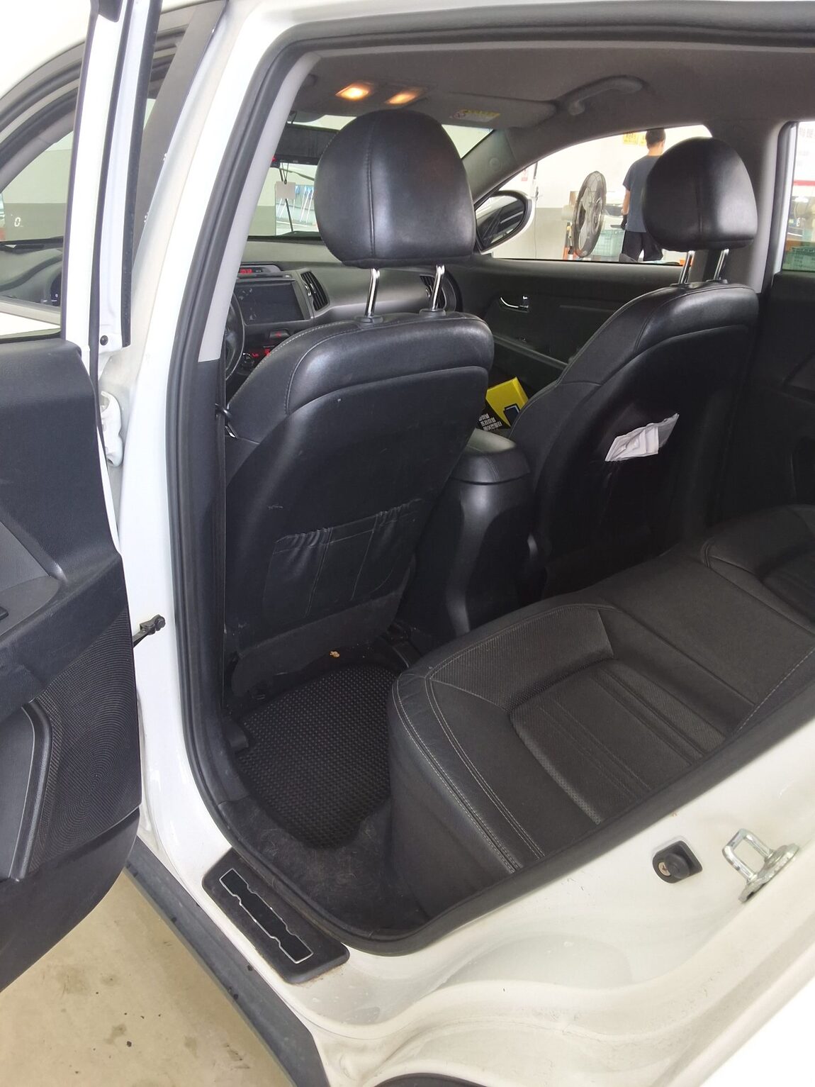 KIA SPORTAGE R DIESEL R2.0 2WD TLX PREMIUM 2012 - zdjęcie 12