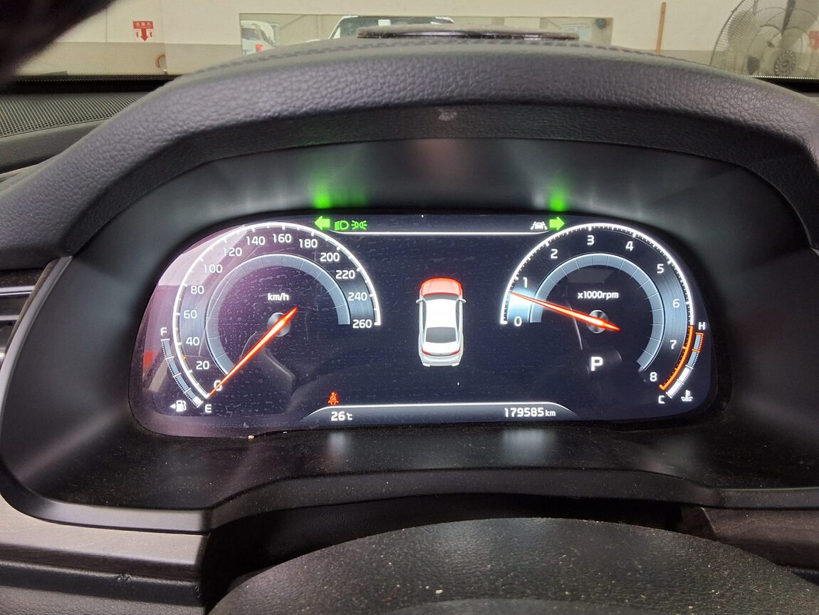 KIA K7 PREMIER 3.0 LPi GENERAL NOBLESSE 2020 - zdjęcie 9