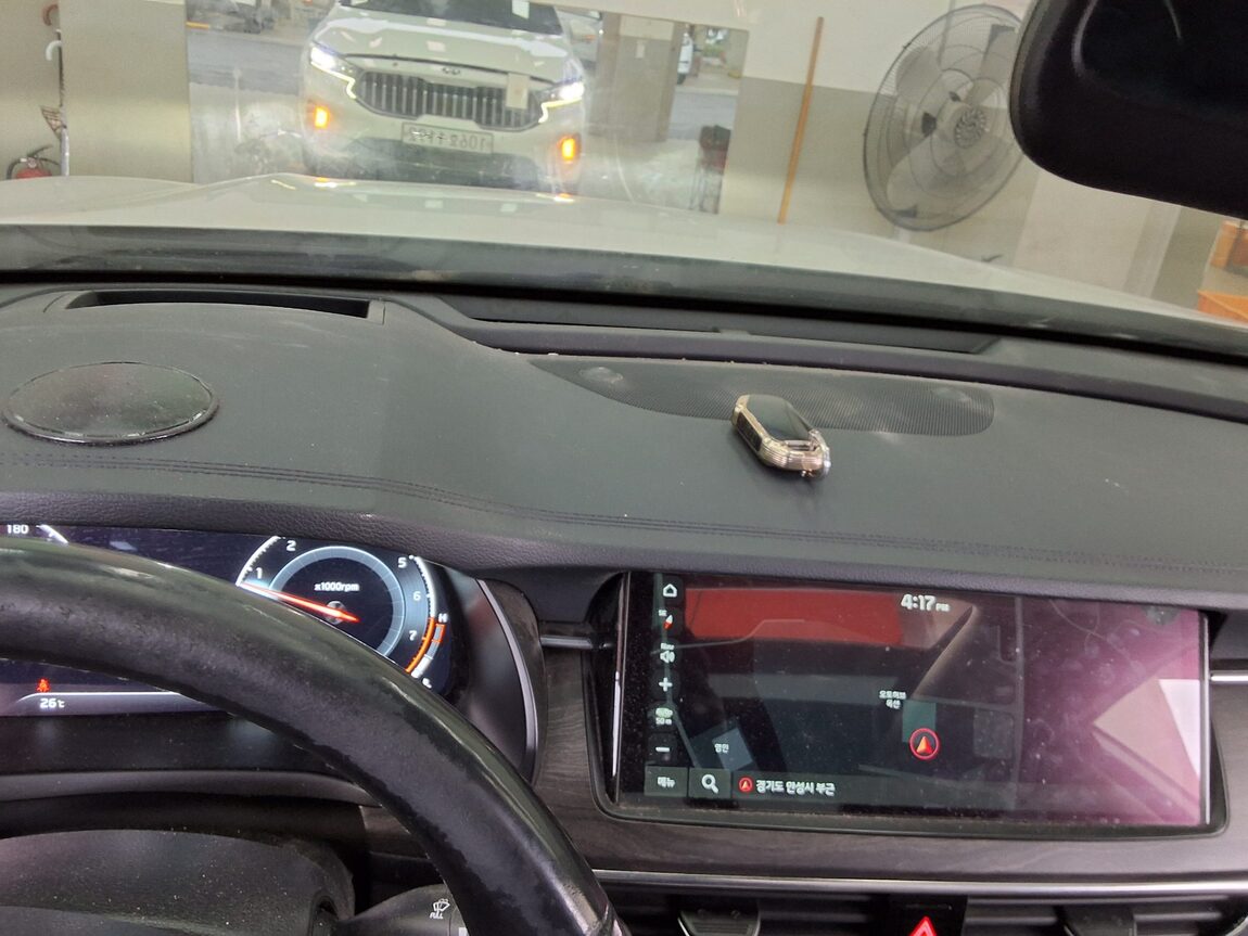 KIA K7 PREMIER 3.0 LPi GENERAL NOBLESSE 2020 - zdjęcie 18