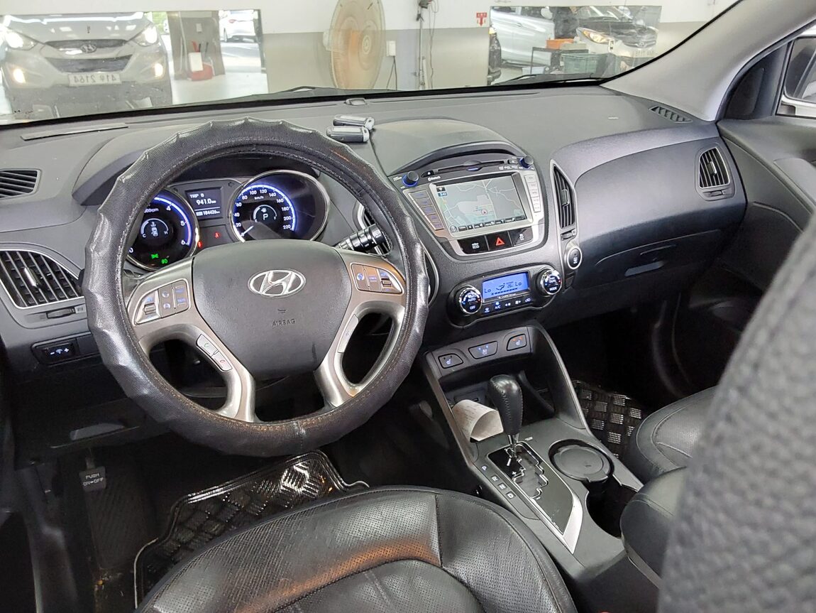 HYUNDAI TUCSON ix DIESEL R20 2WD LX20 SMART PACK 2012 - zdjęcie 11