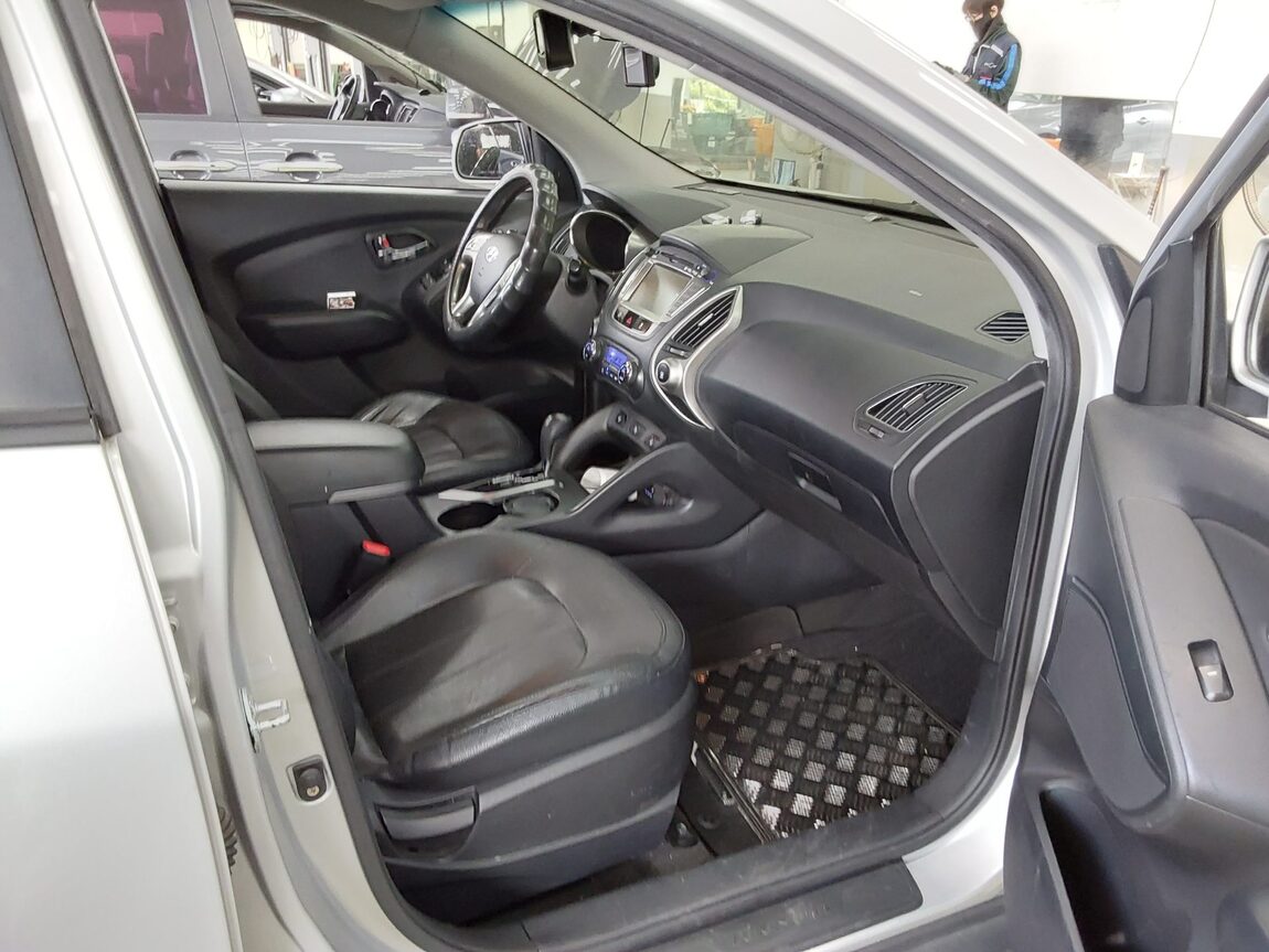 HYUNDAI TUCSON ix DIESEL R20 2WD LX20 SMART PACK 2012 - zdjęcie 14