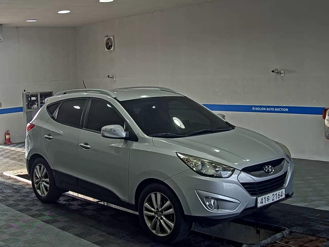 HYUNDAI TUCSON ix DIESEL R20 2WD LX20 SMART PACK 2012 - zdjęcie 3