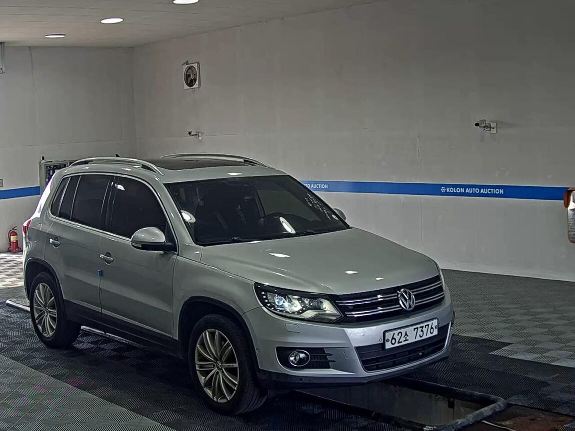 VOLKSWAGEN TIGUAN 2.0 TDI BLUEMOTION PREMIUM 2013 - zdjęcie 3