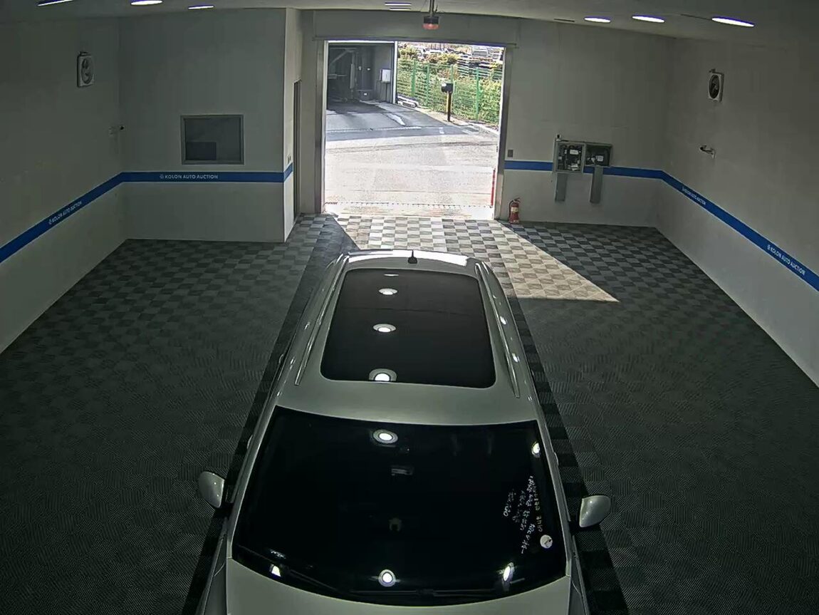 VOLKSWAGEN TIGUAN 2.0 TDI BLUEMOTION PREMIUM 2013 - zdjęcie 7