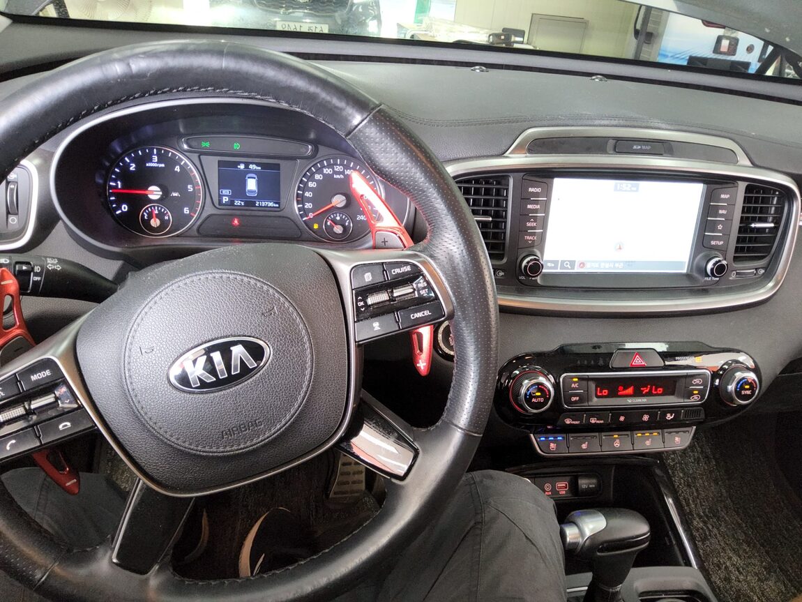 KIA THE NEW SORENTO DIESEL R2.2 2WD MASTER 2020 - zdjęcie 17
