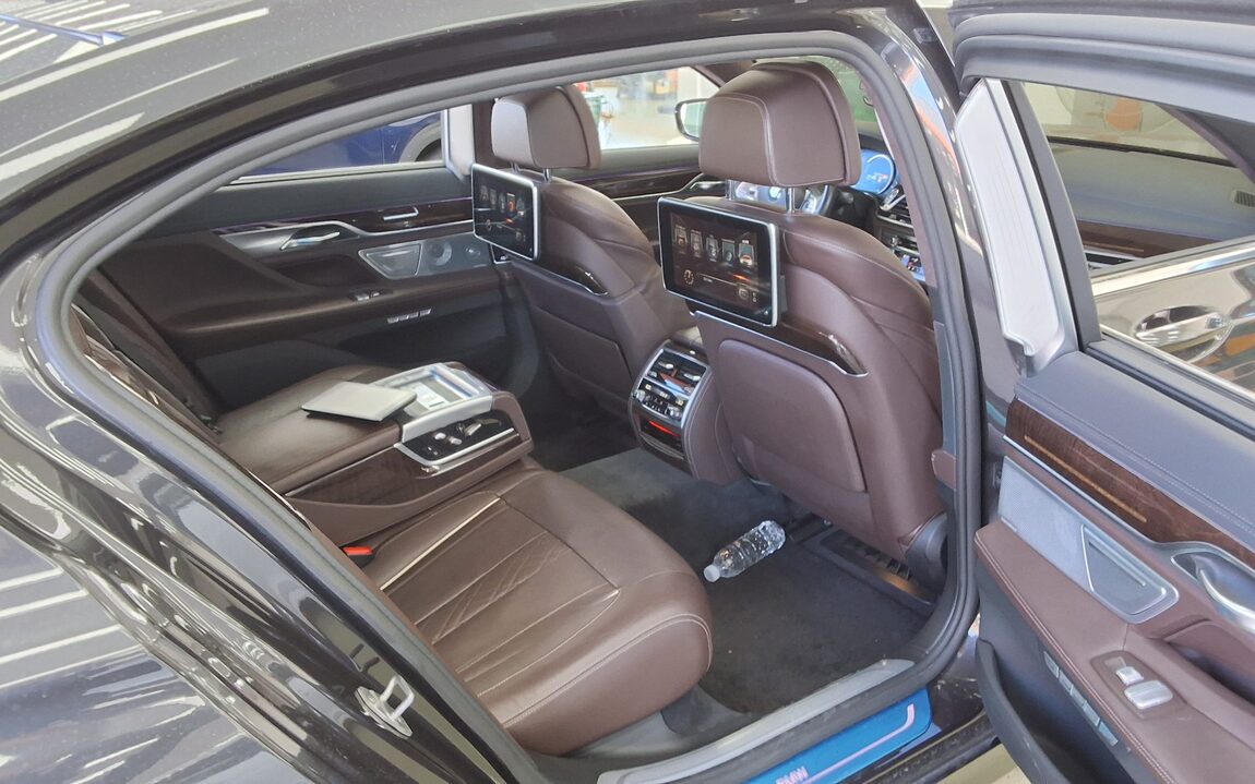 BMW 7 SERIES (6TH GEN) 750Li xDRIVE 2016 - zdjęcie 13