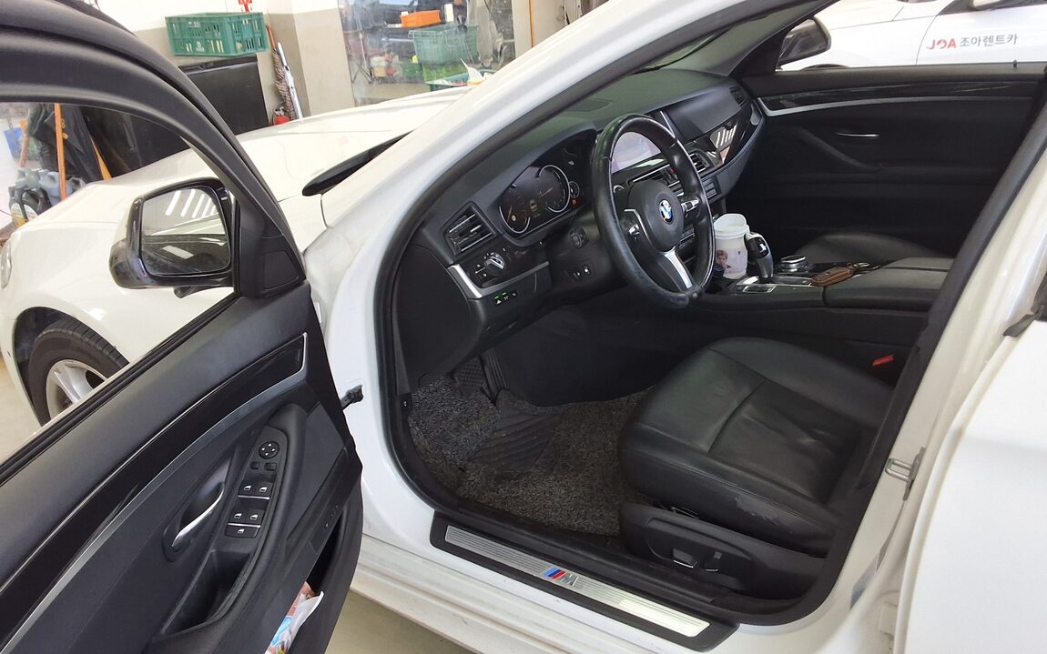 BMW 5 SERIES (6TH GEN) 520d M AERODYNAMIC PRO 2016 - zdjęcie 10