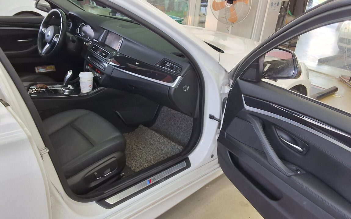 BMW 5 SERIES (6TH GEN) 520d M AERODYNAMIC PRO 2016 - zdjęcie 14