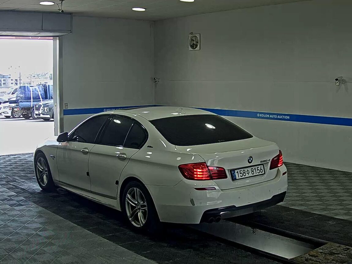 BMW 5 SERIES (6TH GEN) 520d M AERODYNAMIC PRO 2016 - zdjęcie 6