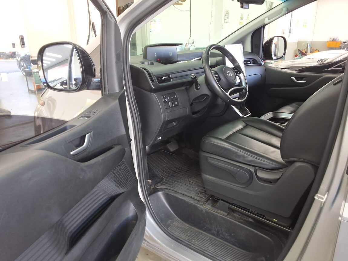 HYUNDAI STARIA 2.2 DIESEL CARGO 5-SEATER MODERN 2022 - zdjęcie 10