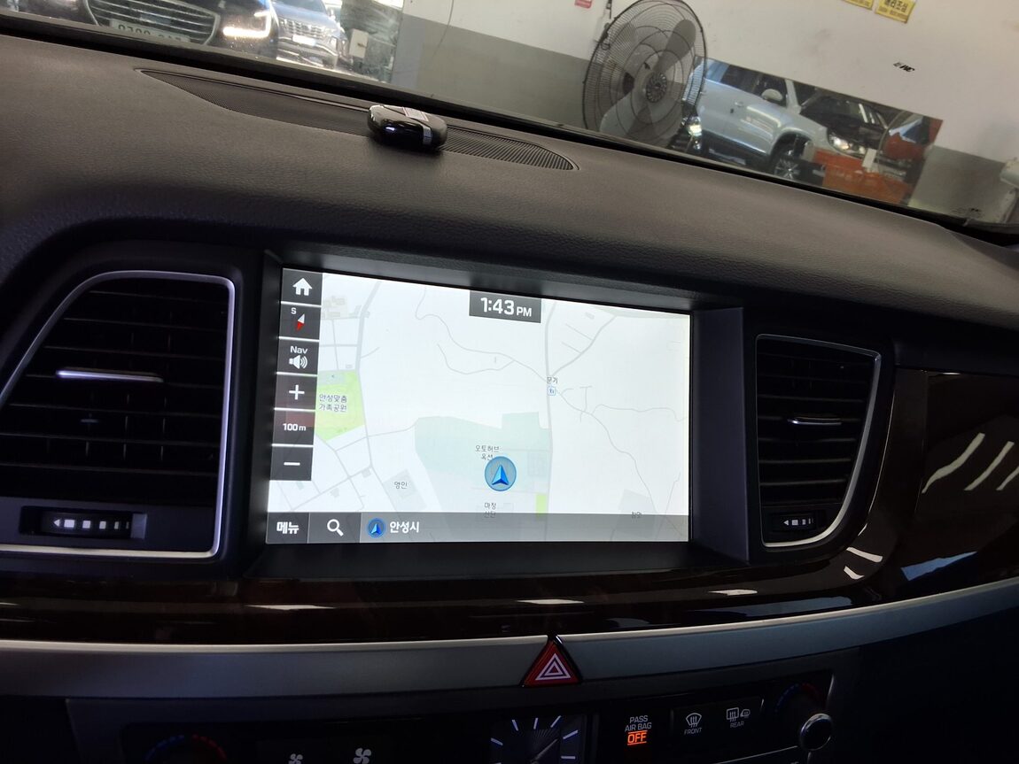 HYUNDAI GENESIS DH G380 AWD EXCLUSIVE 2016 - zdjęcie 18