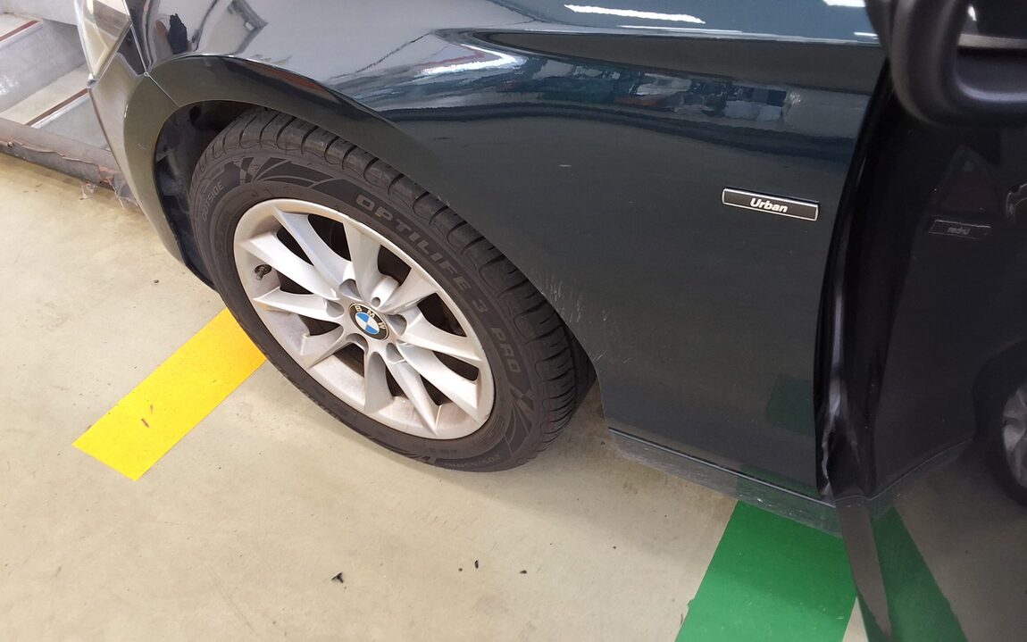 BMW 1 SERIES (2ND GEN) 5-DOOR 118d URBAN LINE 2014 - zdjęcie 24