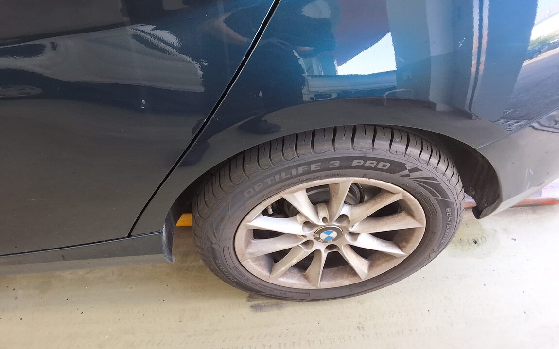 BMW 1 SERIES (2ND GEN) 5-DOOR 118d URBAN LINE 2014 - zdjęcie 25