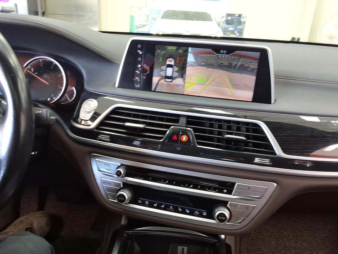 BMW 7 SERIES (6TH GEN) 730Ld xDRIVE M SPORT PACK 2017 - zdjęcie 24