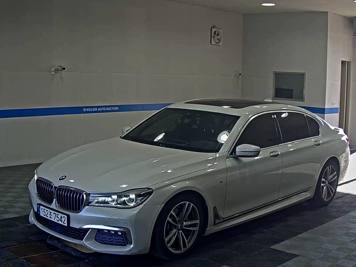 BMW 7 SERIES (6TH GEN) 730Ld xDRIVE M SPORT PACK 2017 - zdjęcie 2
