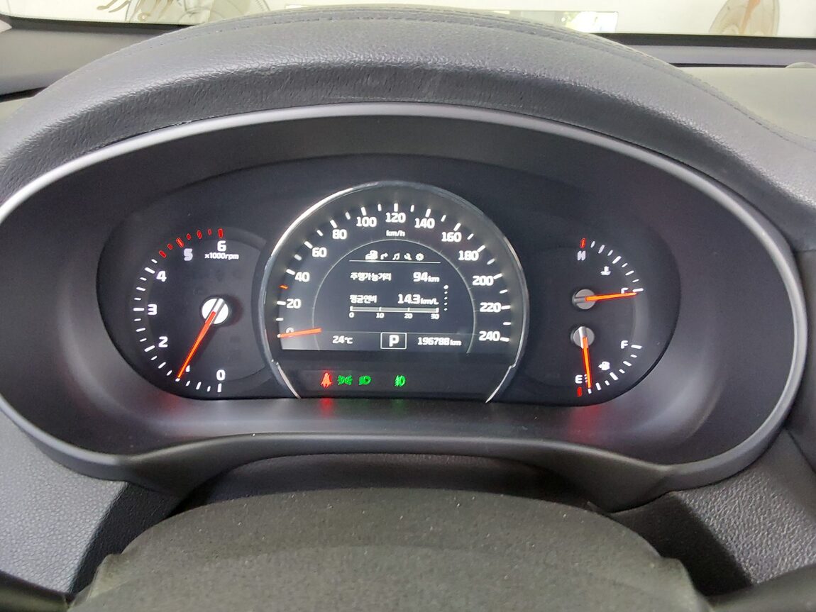 KIA ALL NEW SORENTO R2.0 2WD NOBLESSE SPECIAL 2016 - zdjęcie 9