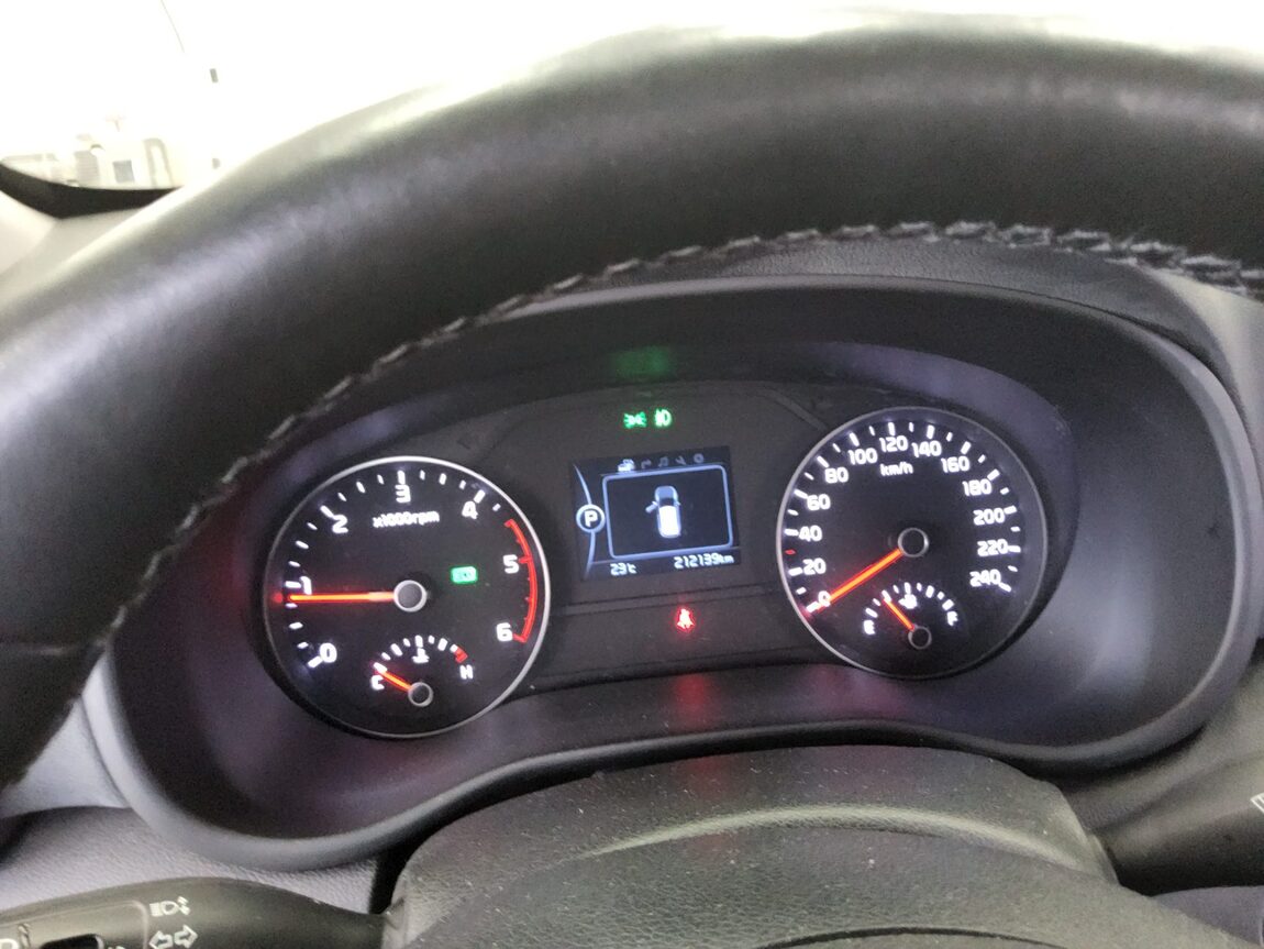 KIA NEW SPORTAGE R2.0 2WD PRESTIGE 2016 - zdjęcie 9