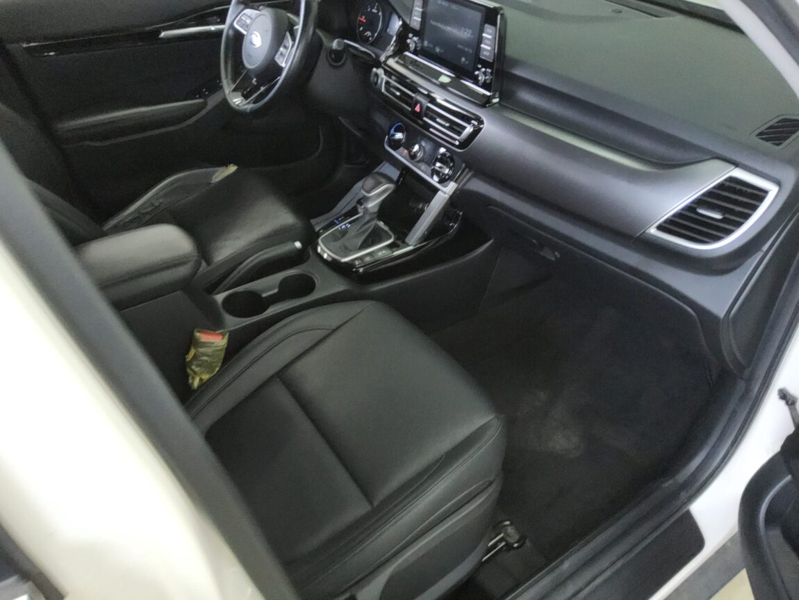 KIA SELTOS 1.6 DIESEL 2WD SIGNATURE 2021 - zdjęcie 14