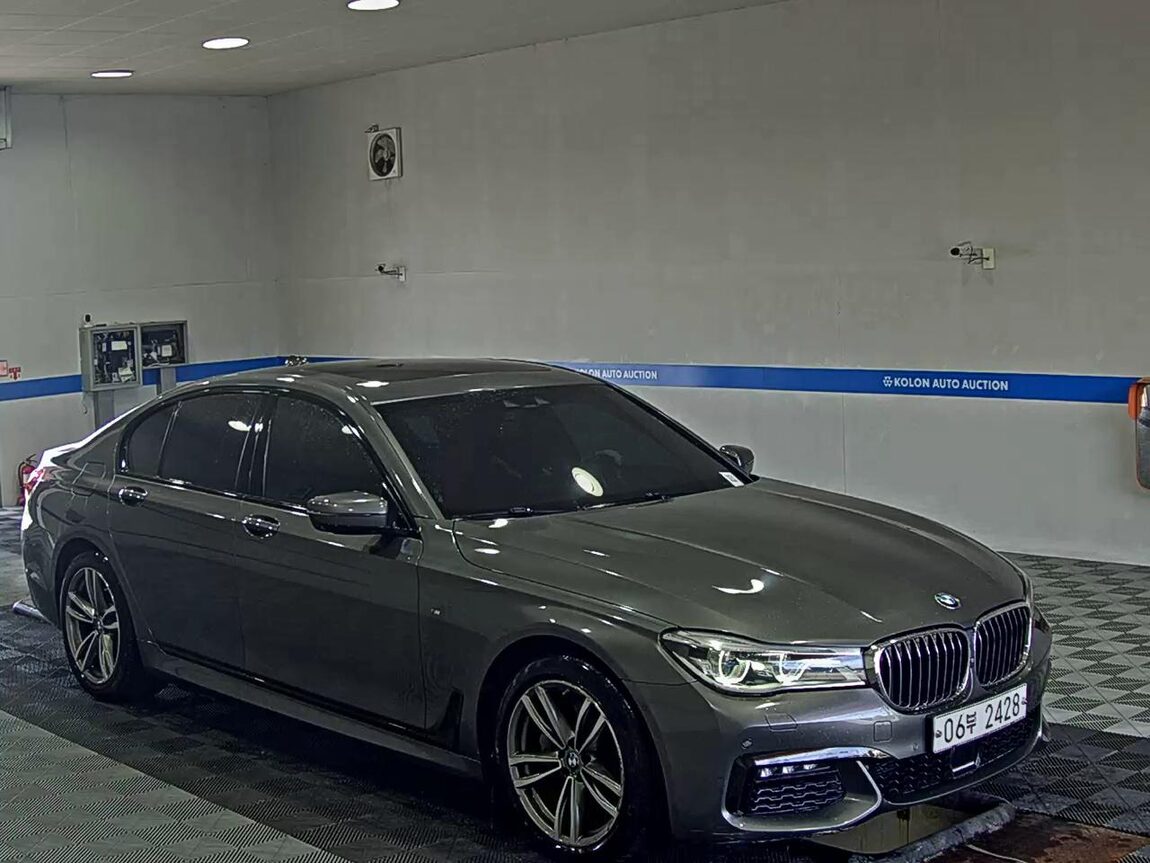 BMW 7 SERIES (6TH GEN) 740d xDRIVE M SPORT 2018 - zdjęcie 3
