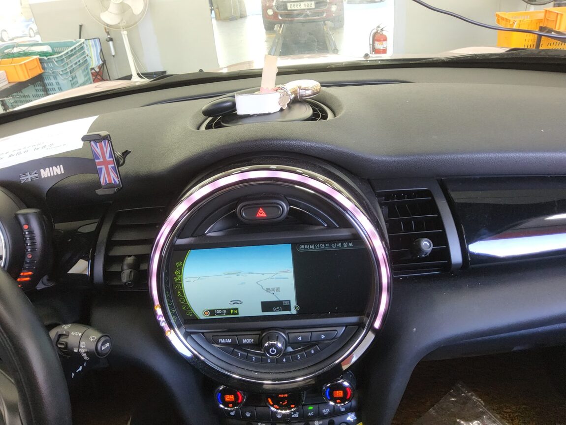 MINI COOPER (3RD GEN) 1.5 HIGH 2014 - zdjęcie 16