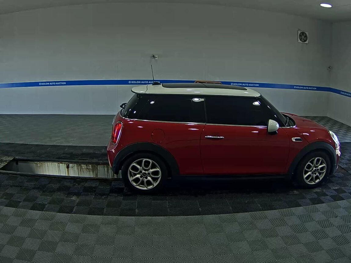 MINI COOPER (3RD GEN) 1.5 HIGH 2014 - zdjęcie 4