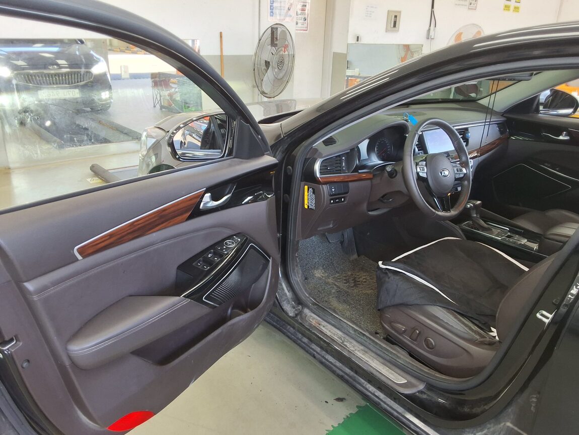 KIA ALL NEW K7 2.4 GDi LIMITED 2017 - zdjęcie 10