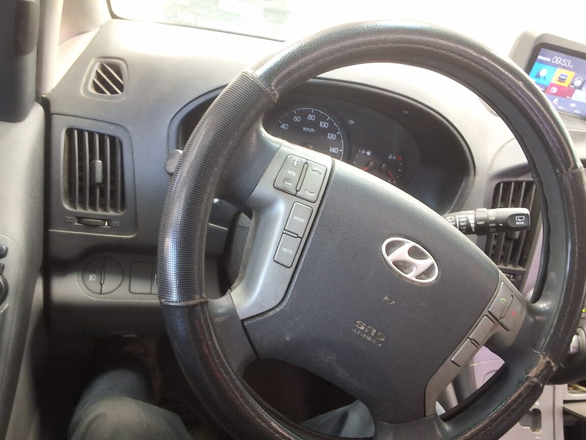 HYUNDAI GRAND STAREX 11-SEATER DIESEL CVX PREMIER 2014 - zdjęcie 22