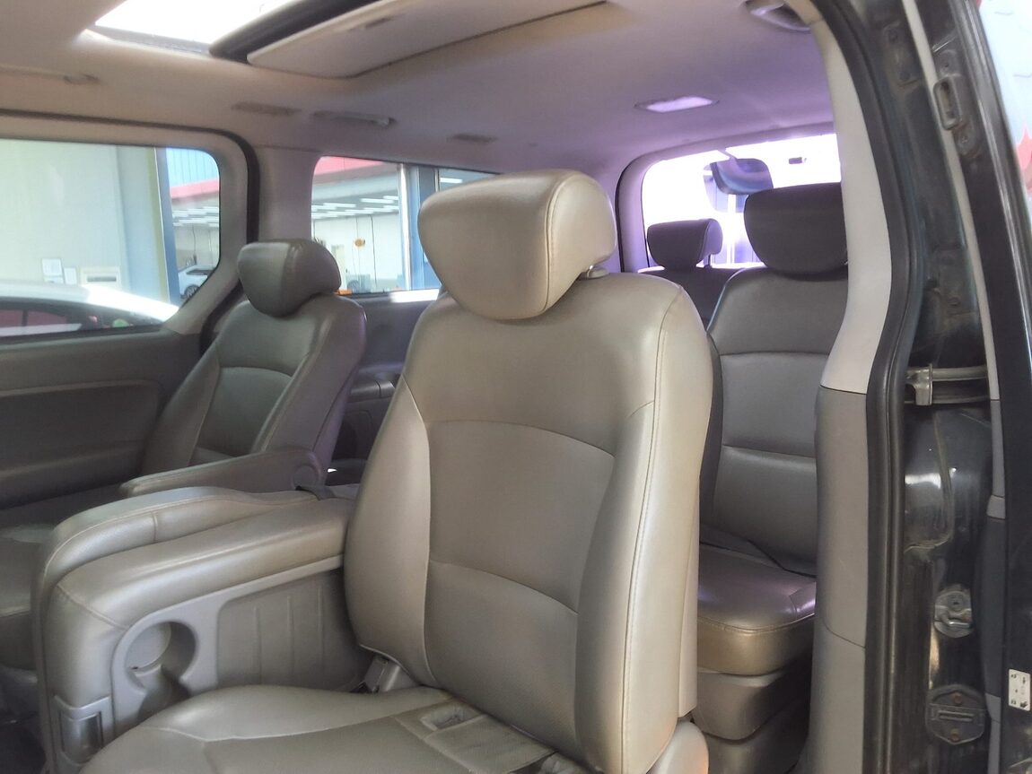 HYUNDAI GRAND STAREX 11-SEATER DIESEL CVX PREMIER 2014 - zdjęcie 13