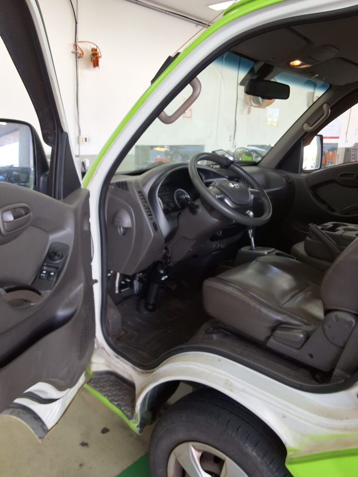 HYUNDAI PORTER II HIGH-ROOF FREEZER BOX TRUCK SUPER CAB TWIN COMPRESSOR 2014 - zdjęcie 10