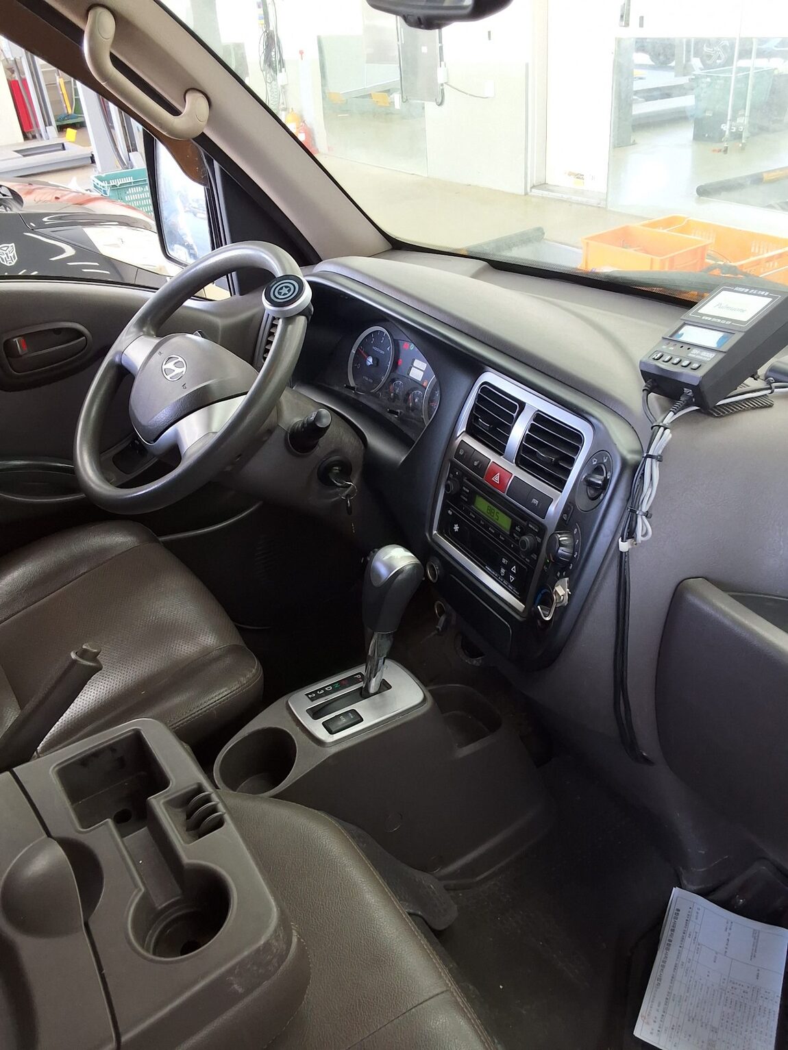 HYUNDAI PORTER II HIGH-ROOF FREEZER BOX TRUCK SUPER CAB TWIN COMPRESSOR 2014 - zdjęcie 11
