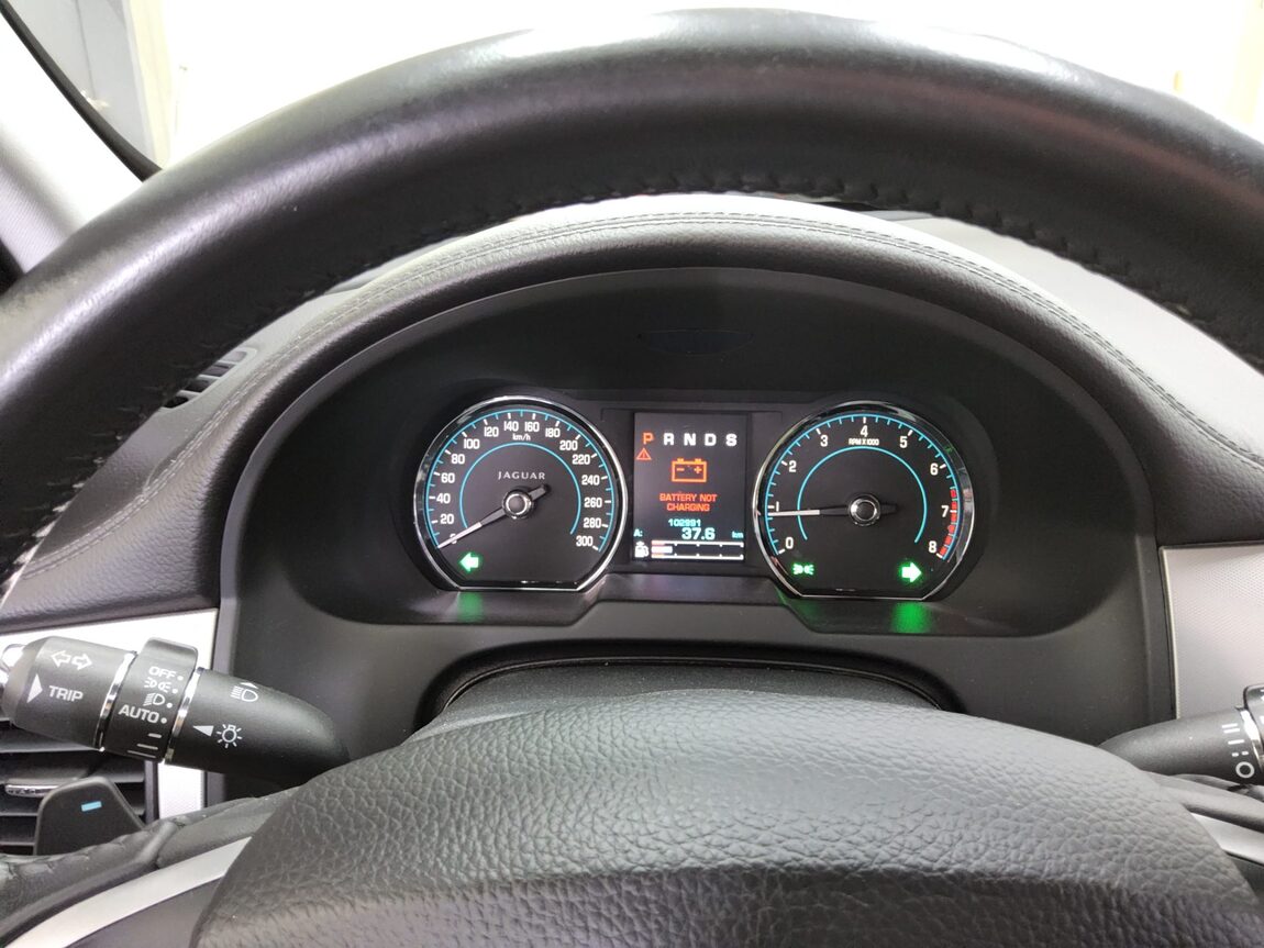 JAGUAR XF 2 LUXURY 2013 - zdjęcie 9
