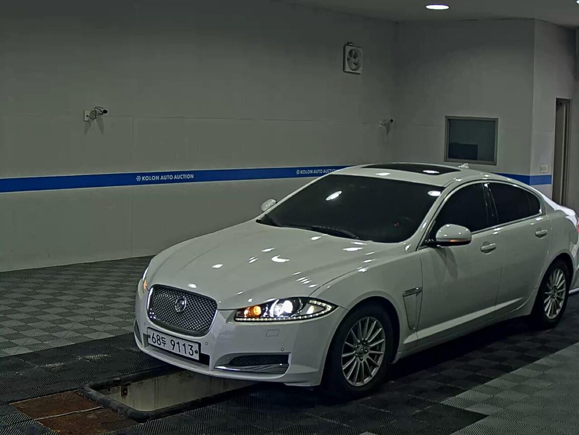 JAGUAR XF 2 LUXURY 2013 - zdjęcie 2