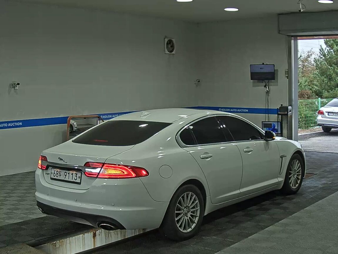 JAGUAR XF 2 LUXURY 2013 - zdjęcie 5